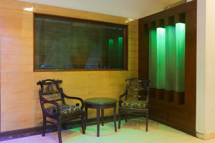 Entrance & Lobby