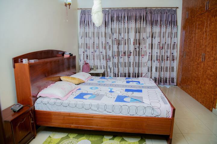 Room 30 of 38