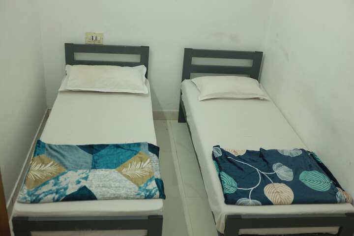 Room 15 of 53