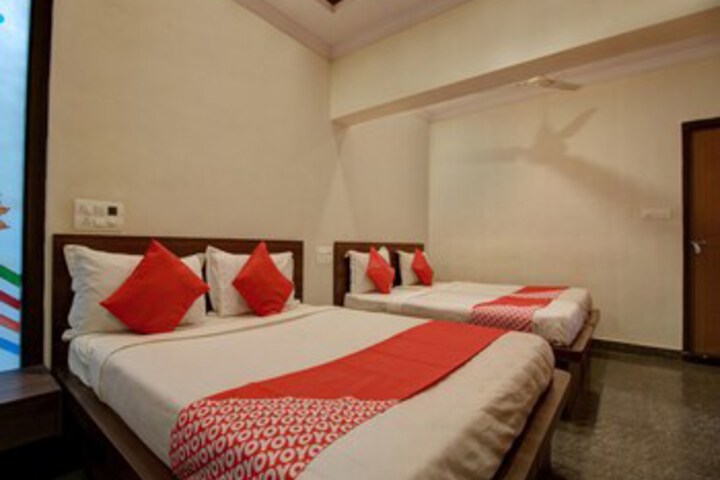 Room 15 of 38