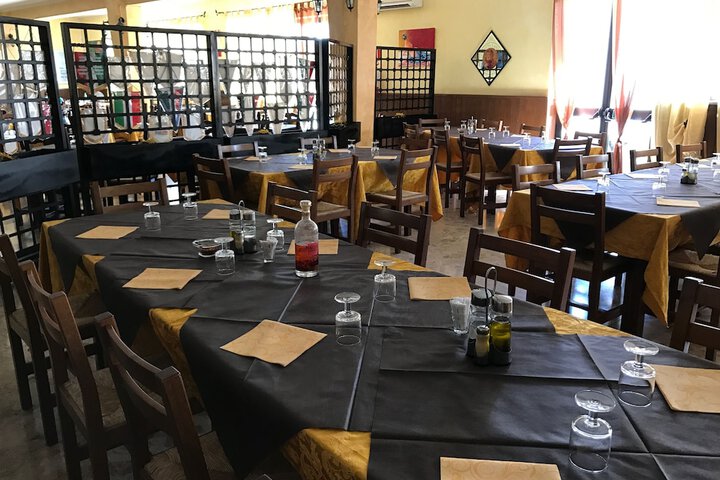 Dining 7 of 11