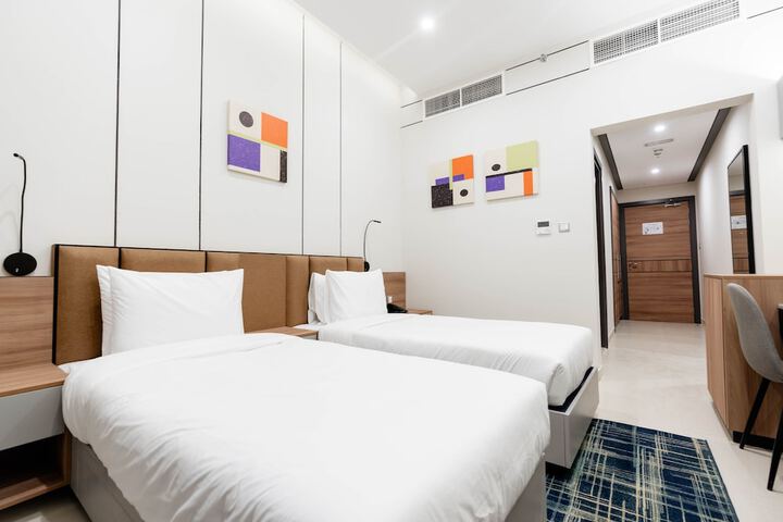 Room 10 of 44