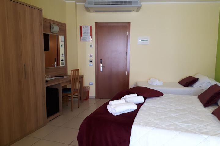 Room 16 of 45