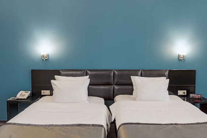 Room 6 of 22