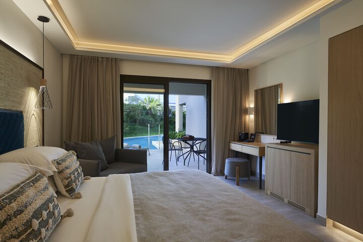 Room 9 of 79