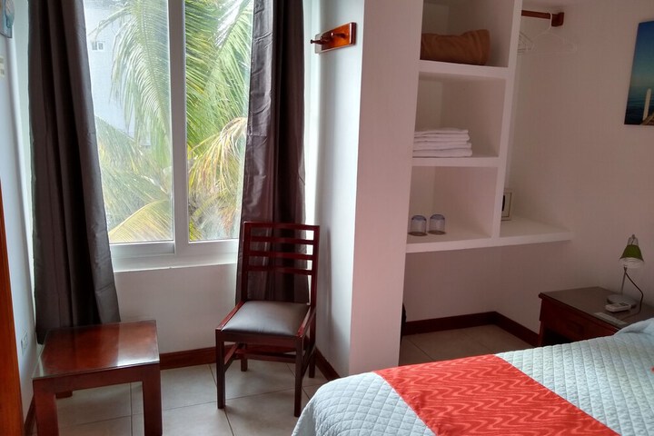 Room 16 of 76
