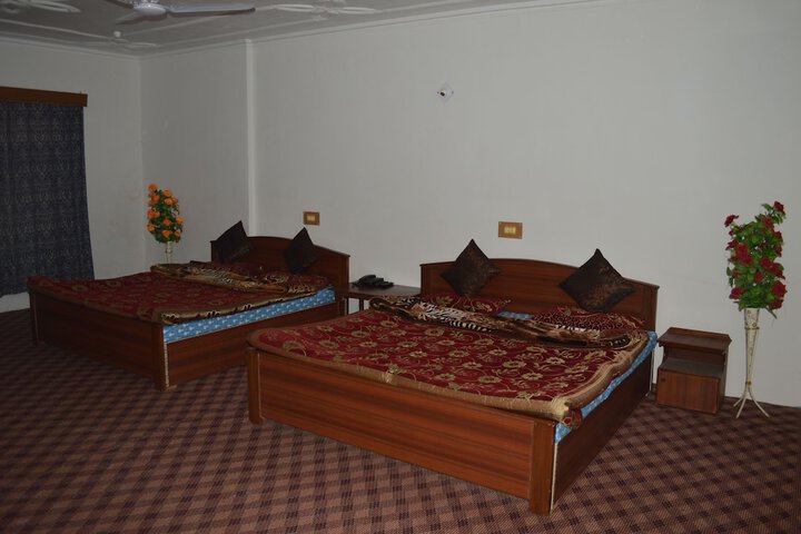 Room 8 of 43
