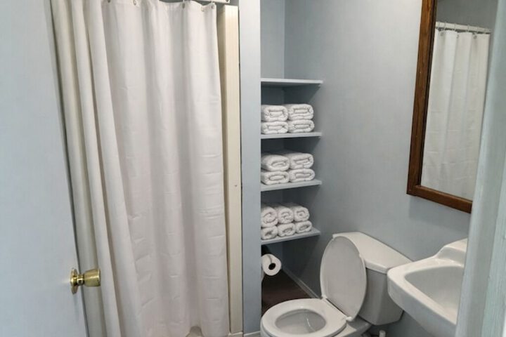 Room 18 of 36