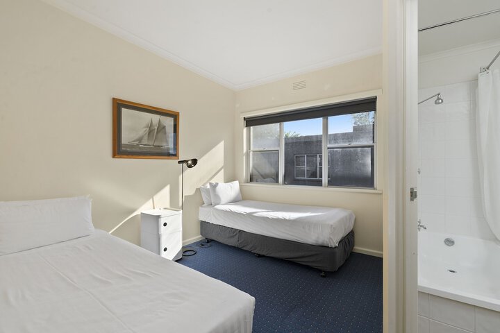 Room 7 of 116
