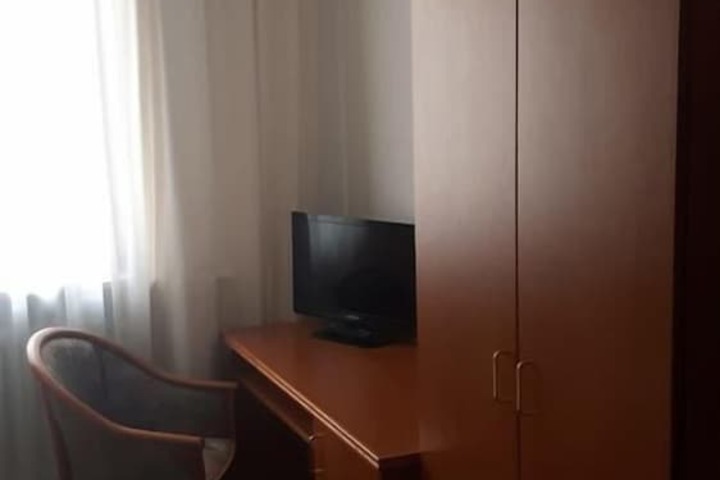 Room 11 of 20