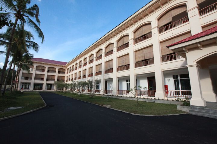 Hotel 98 of 111