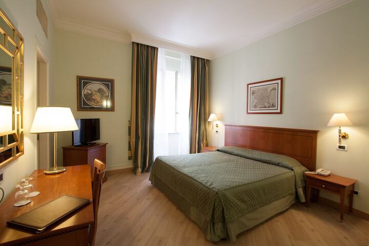 Room 21 of 53
