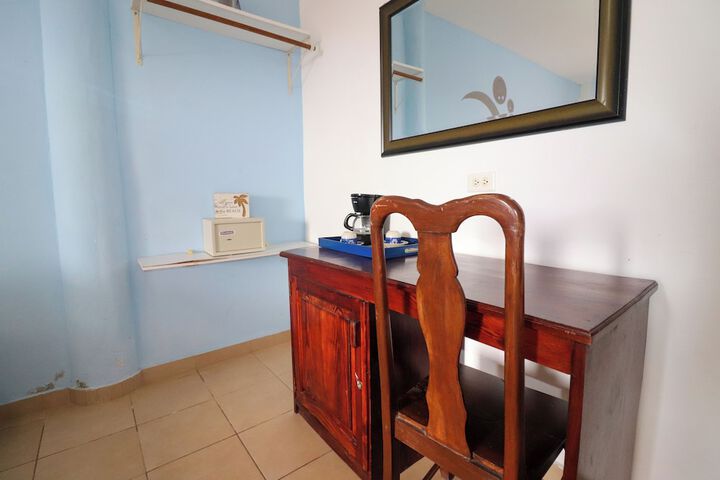 Room 5 of 19