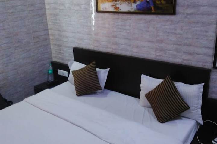Room 8 of 21