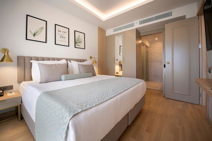 Room 42 of 203