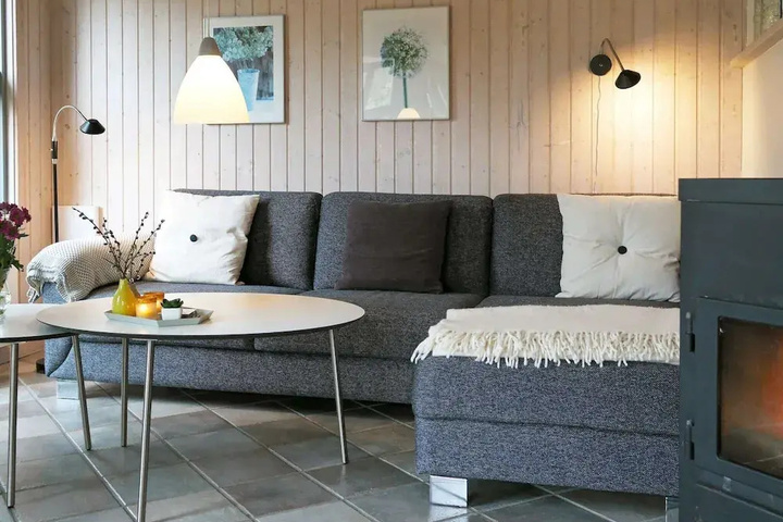 Room 2 of 14