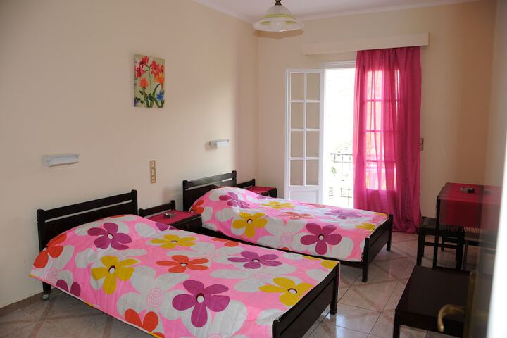 Room 8 of 29