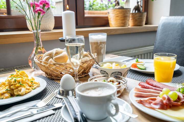 Breakfast/Coffee Service 73 of 77
