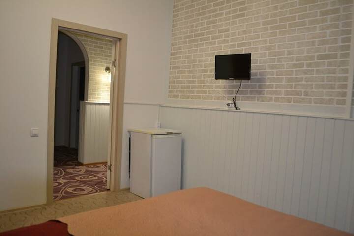 Room 11 of 12