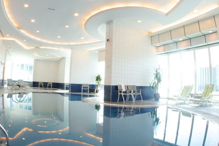 Pool Hotel