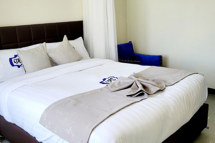 Room 13 of 60