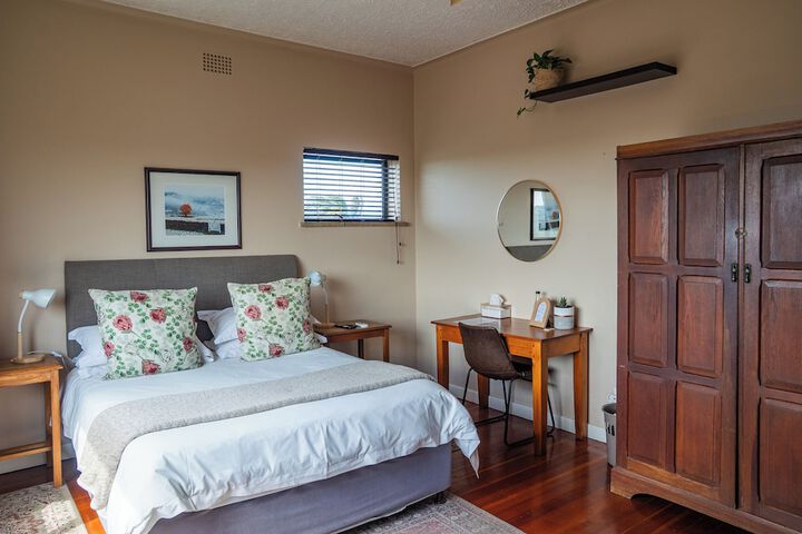 Room 5 of 26