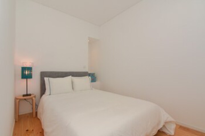 Room 10 of 13