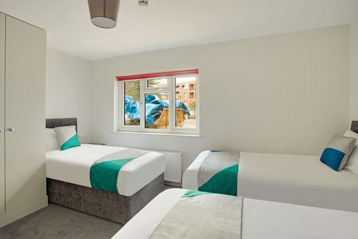 Room 12 of 40