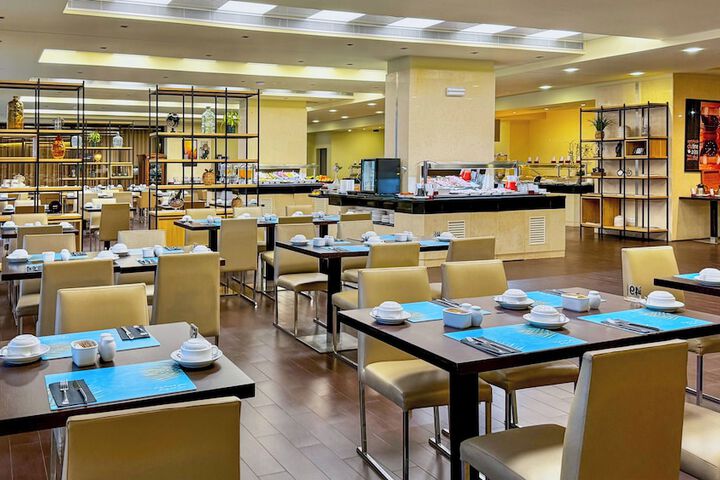 Dining 49 of 63