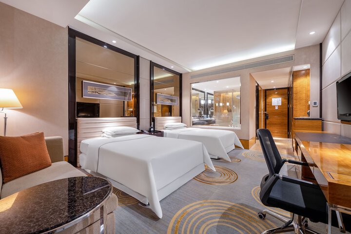 Room 15 of 69