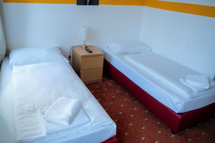 Room 34 of 45