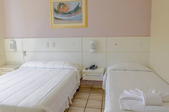 Room 9 of 38