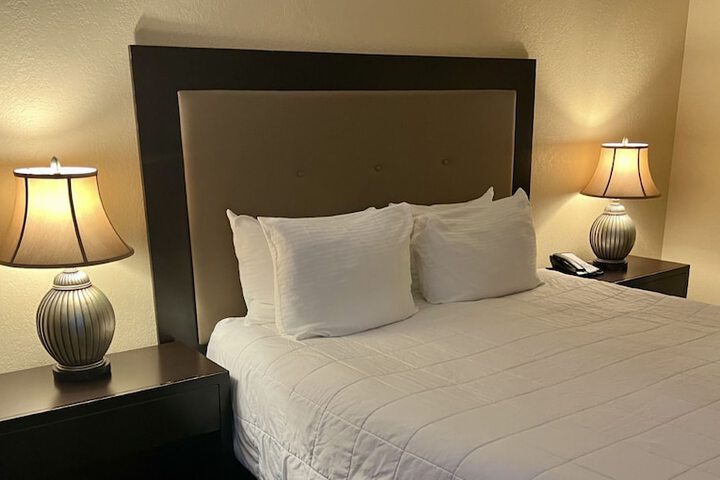 Room 11 of 112