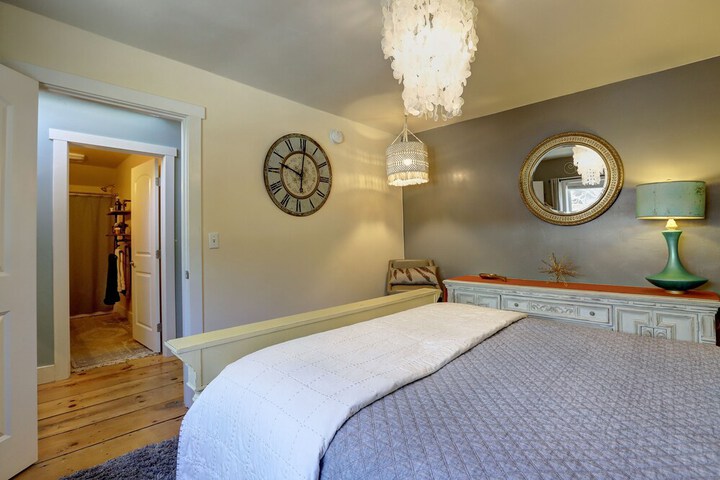 Room 9 of 43