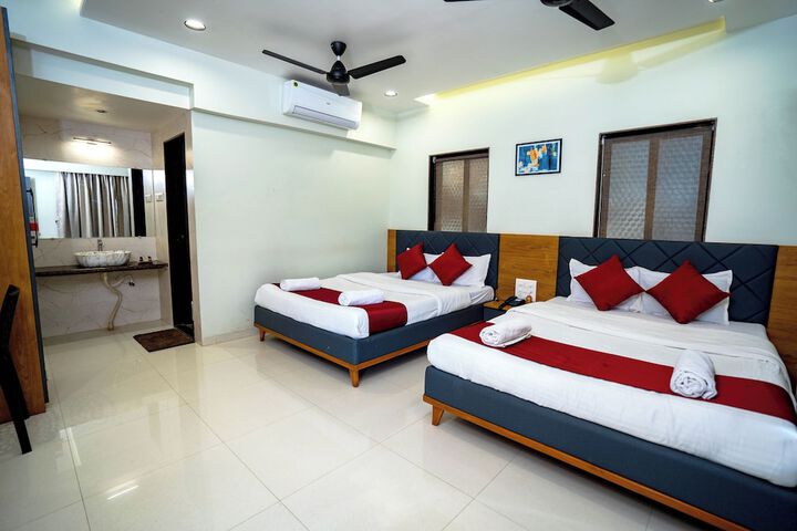 Room 7 of 24