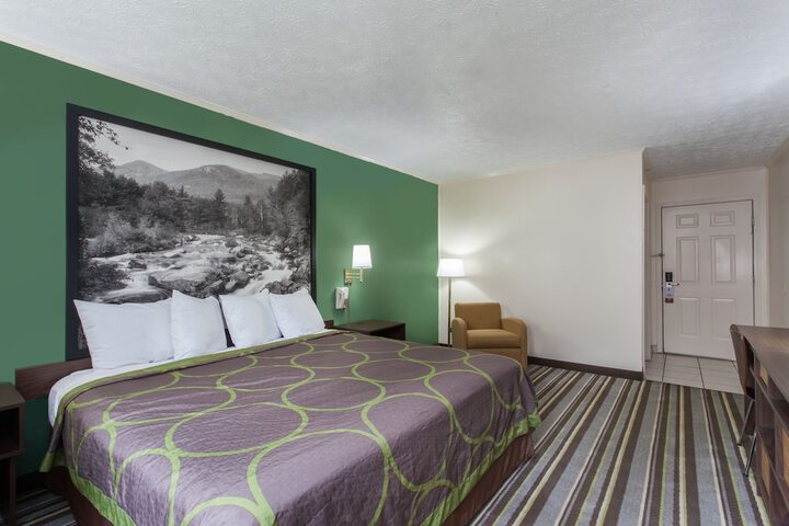 Standard | King Bed (2 of 7)