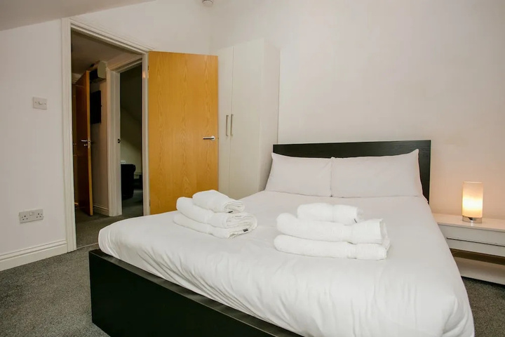 Room 3 of 13