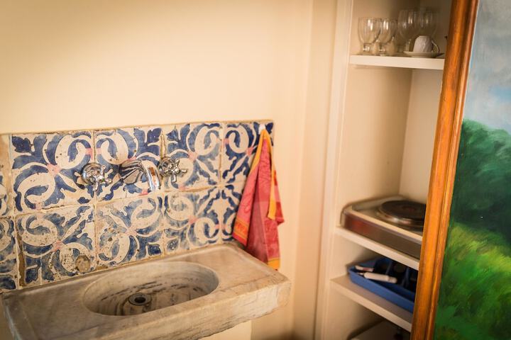 Room 73 of 141