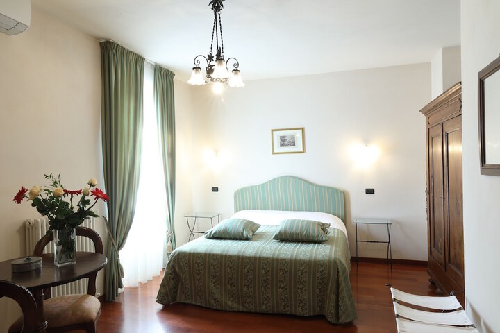 Room 14 of 44