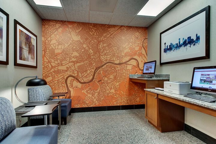 Business Center 65 of 68