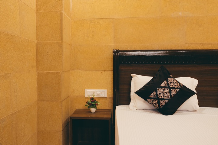 Room 42 of 73