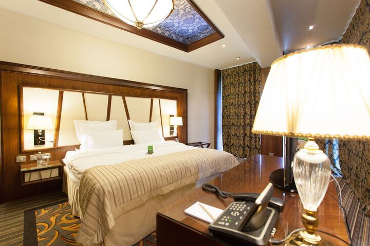 Room 3 of 30