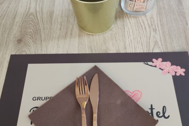 Dining 59 of 74