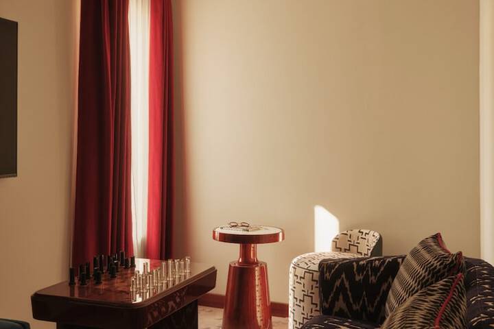 Room 12 of 40