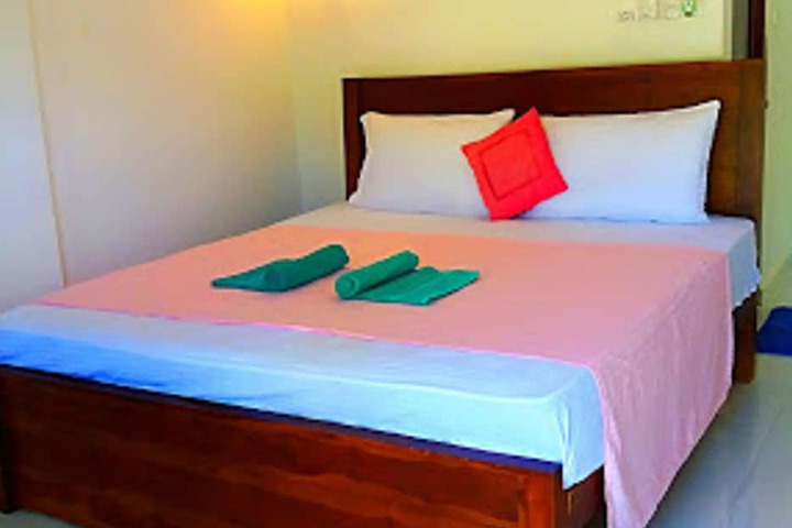 Room 3 of 34