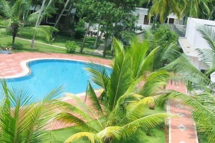 Hotel with Pool