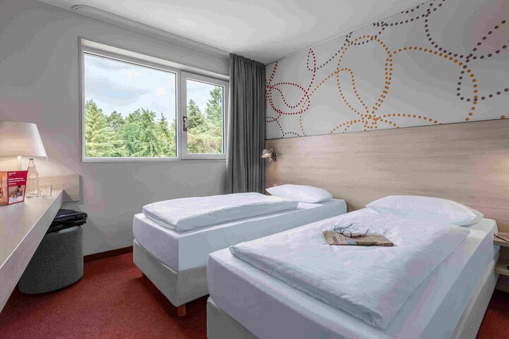 Room 4 of 24