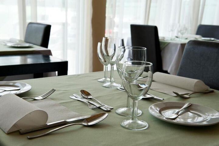 Dining 44 of 62