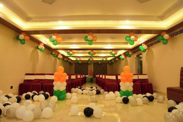 Business Center 20 of 26