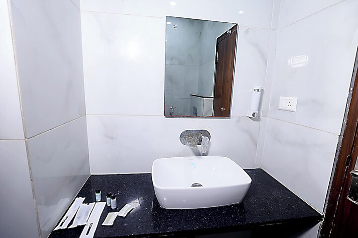 Room 43 of 47